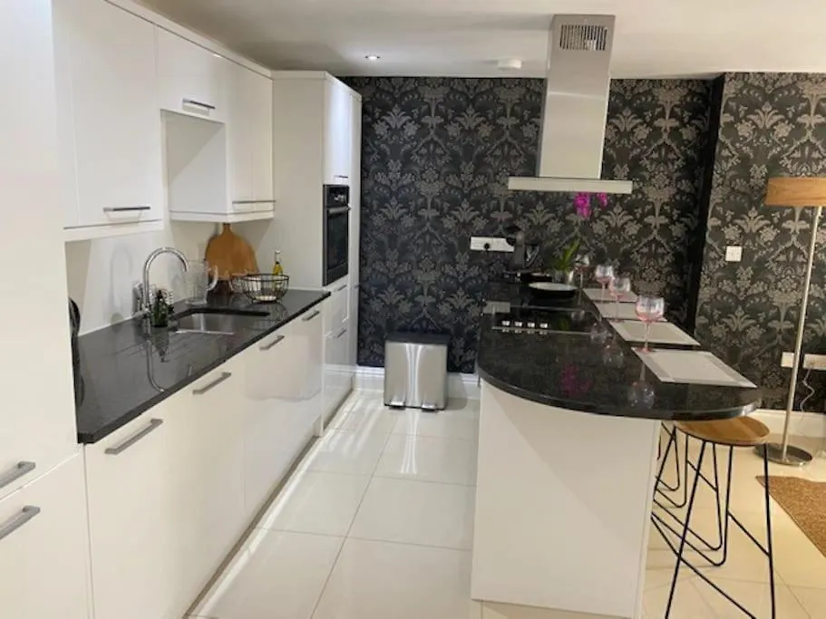 2 Bedroom Apartment With Garden Lansdown Bath 0*,  United Kingdom